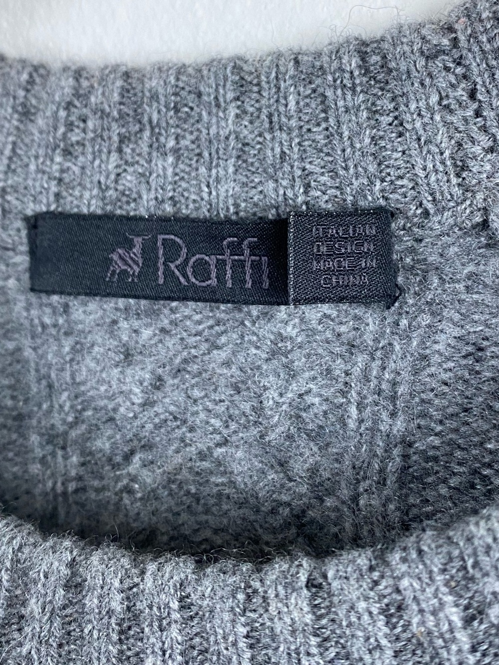 Raffi Cashmere Ombré/Gradient Multi Cable Knit Long Sleeve Crewneck Sweater - Picture 14 of 16